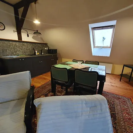 Penzion U Kalicha Stare Mesto Namesti Appartement