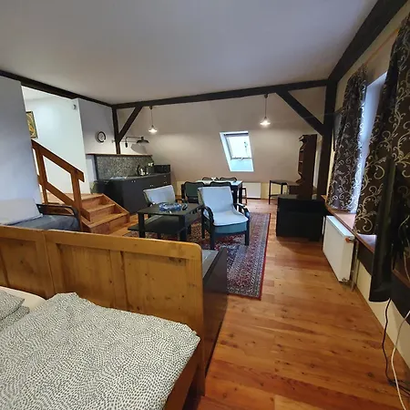 Penzion U Kalicha Stare Mesto Namesti Appartement